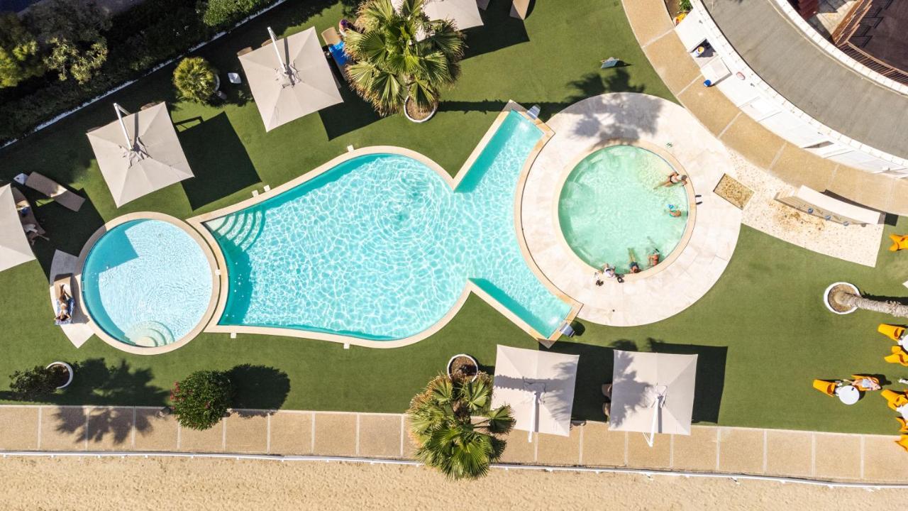 Hotel Astor Alba Adriatica Bagian luar foto
